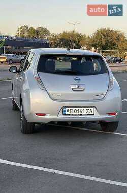 Хэтчбек Nissan Leaf 2014 в Днепре