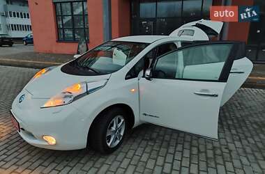 Хэтчбек Nissan Leaf 2014 в Львове