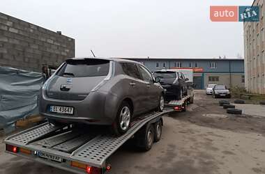 Хетчбек Nissan Leaf 2014 в 