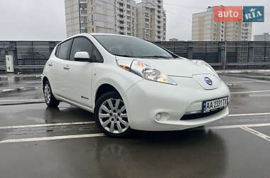 Хетчбек Nissan Leaf 2015 в Києві