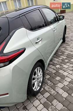 Хэтчбек Nissan Leaf 2018 в Тернополе