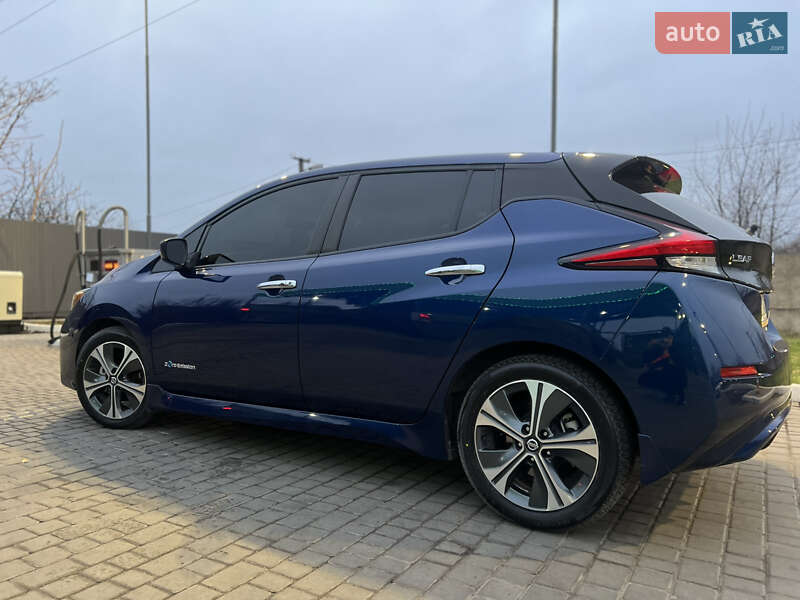 Хэтчбек Nissan Leaf 2018 в Днепре