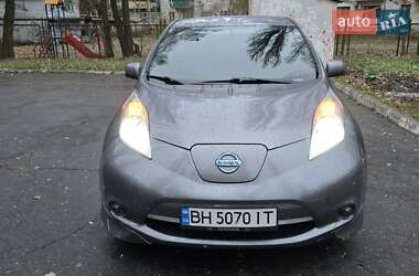 Хетчбек Nissan Leaf 2015 в Одесі