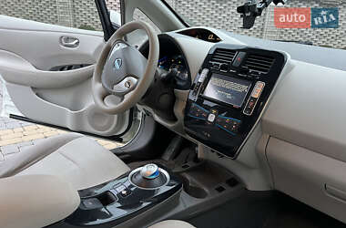 Хетчбек Nissan Leaf 2011 в Тульчині