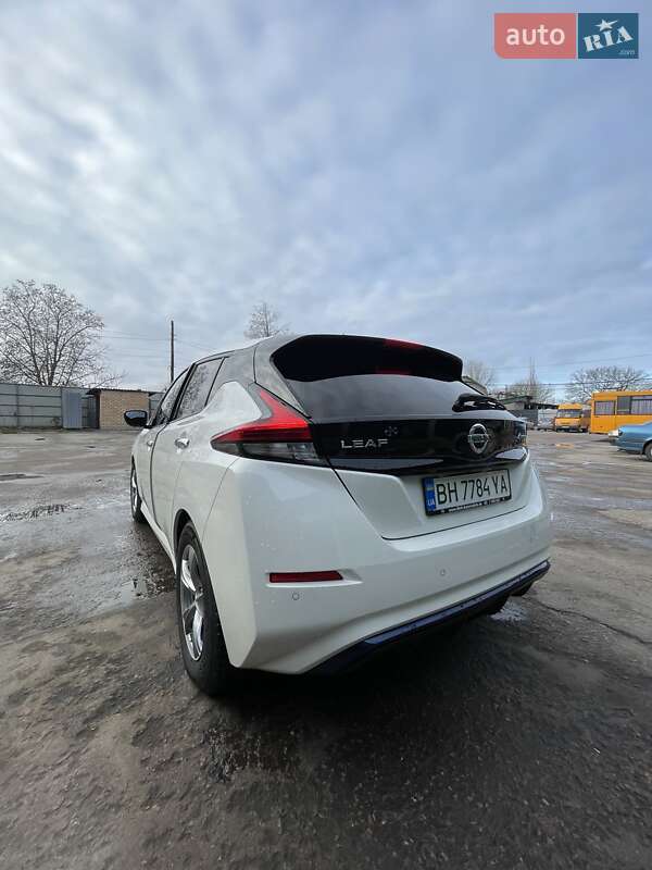 Хэтчбек Nissan Leaf 2021 в Измаиле
