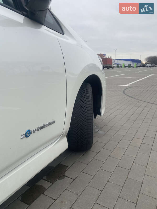 Хэтчбек Nissan Leaf 2019 в Одессе