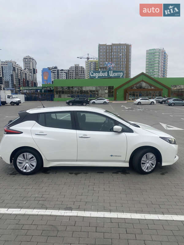 Хэтчбек Nissan Leaf 2019 в Одессе