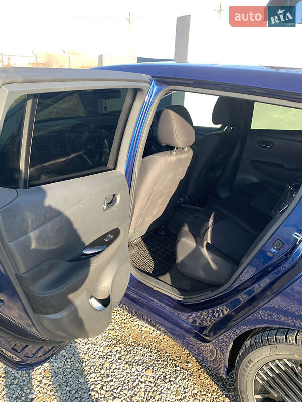Хетчбек Nissan Leaf 2022 в Чернівцях
