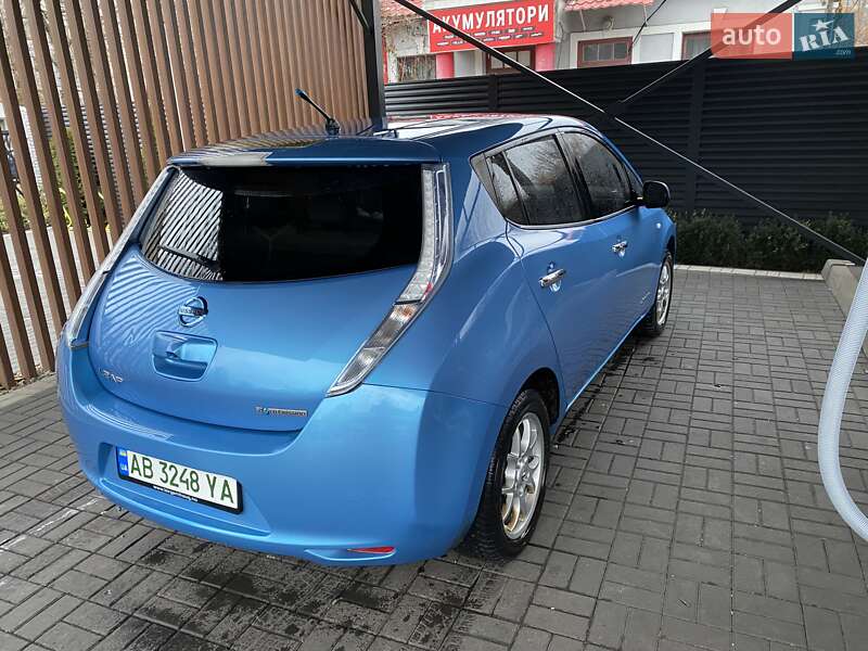 Хэтчбек Nissan Leaf 2012 в Черкассах