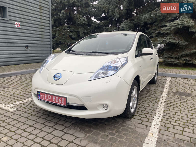 Хетчбек Nissan Leaf 2012 в Івано-Франківську