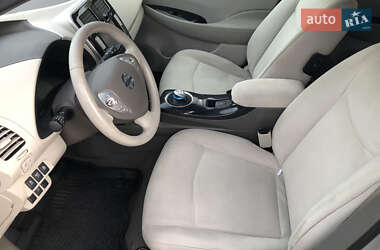 Хэтчбек Nissan Leaf 2012 в Городке