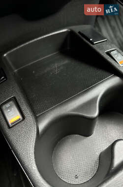 Хэтчбек Nissan Leaf 2013 в 