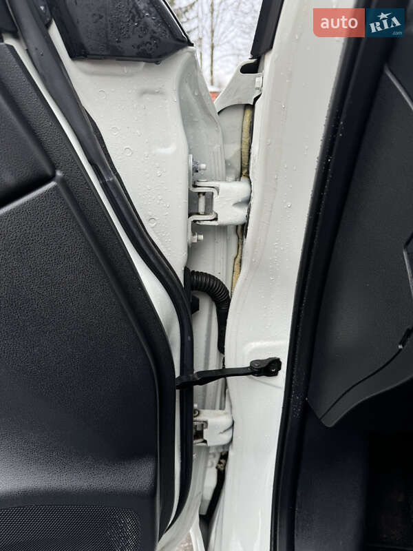 Хэтчбек Nissan Leaf 2013 в Луцке