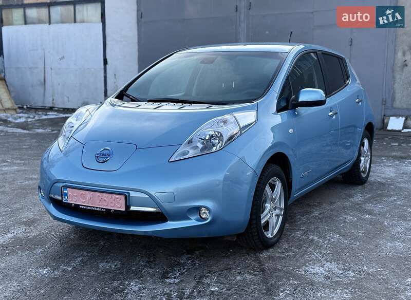 Хэтчбек Nissan Leaf 2016 в Ровно