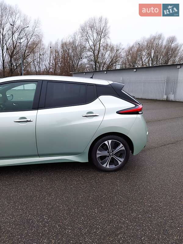 Хэтчбек Nissan Leaf 2018 в Боярке