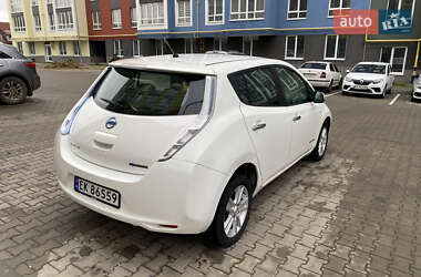 Хетчбек Nissan Leaf 2014 в Чернівцях