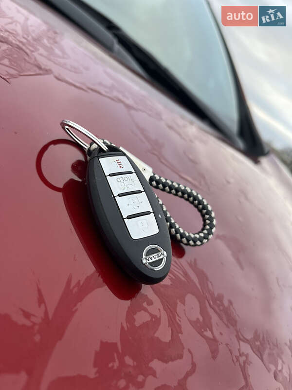 Хэтчбек Nissan Leaf 2017 в Днепре