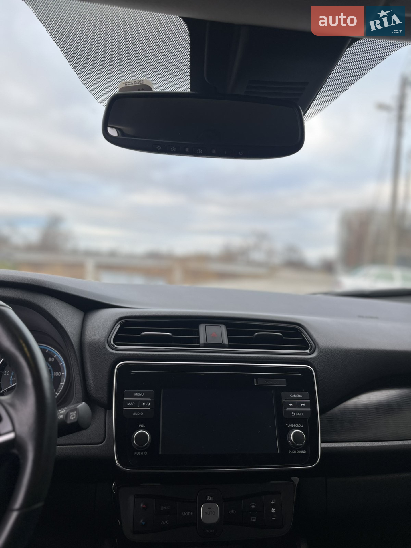 2017 Nissan Leaf - мініатюра 18