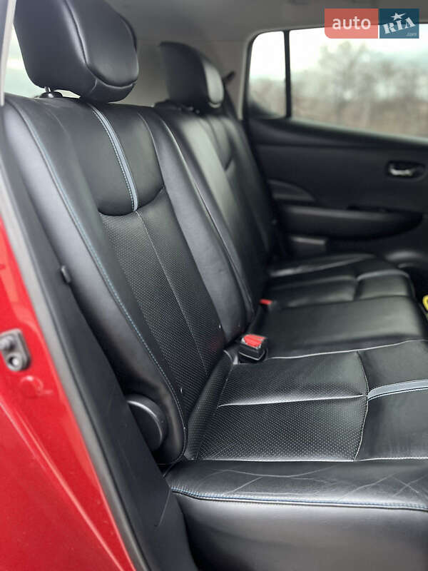 Хэтчбек Nissan Leaf 2017 в Днепре