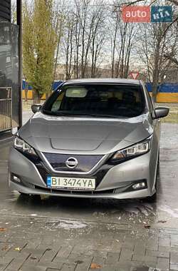 Хэтчбек Nissan Leaf 2018 в Кременчуге