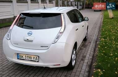 Хэтчбек Nissan Leaf 2016 в Ровно