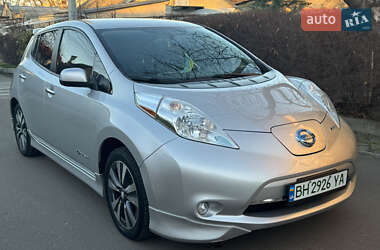 Хетчбек Nissan Leaf 2015 в Одесі