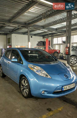 Хетчбек Nissan Leaf 2013 в Києві