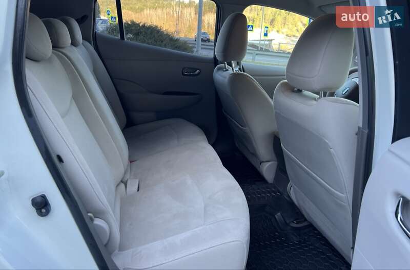 Хэтчбек Nissan Leaf 2012 в Виннице