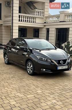 Хетчбек Nissan Leaf 2018 в Снятині