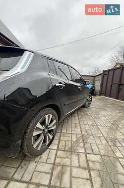 Хетчбек Nissan Leaf 2013 в Харкові