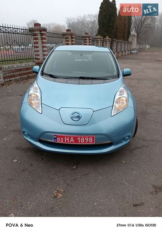 Хетчбек Nissan Leaf 2014 в Ніжині