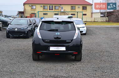 Хэтчбек Nissan Leaf 2015 в 