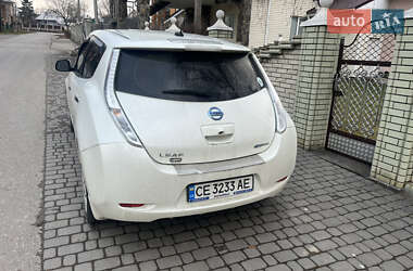 Хэтчбек Nissan Leaf 2015 в Черновцах