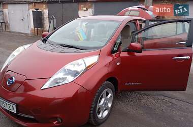 Хетчбек Nissan Leaf 2011 в Умані