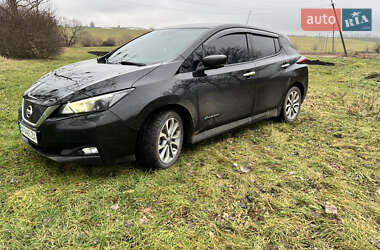 Хэтчбек Nissan Leaf 2018 в 