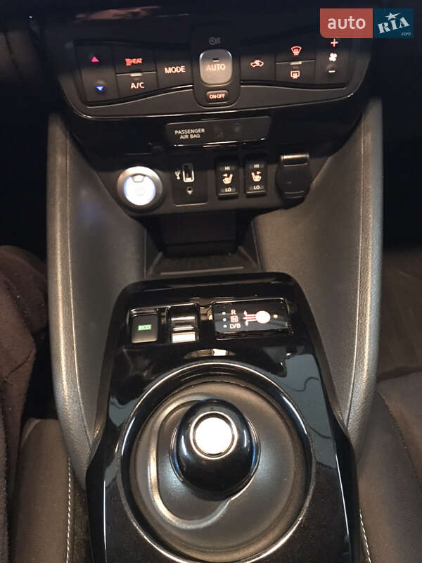 Хетчбек Nissan Leaf 2020 в Одесі