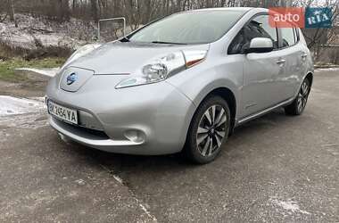 Хетчбек Nissan Leaf 2015 в Здолбуніві