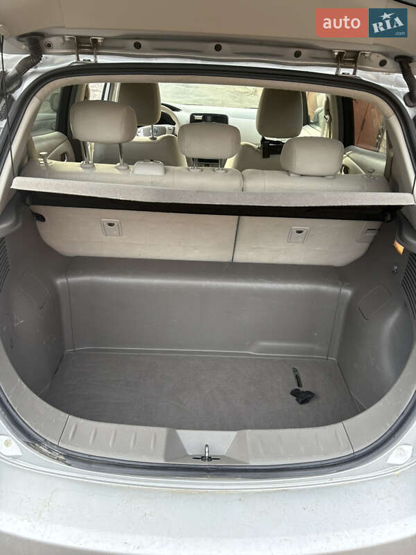 Хэтчбек Nissan Leaf 2012 в Житомире