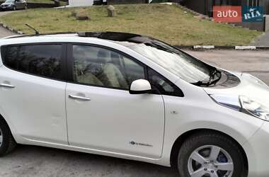 Хэтчбек Nissan Leaf 2011 в Ровно