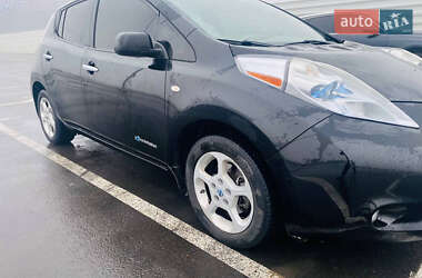 Хэтчбек Nissan Leaf 2011 в Львове