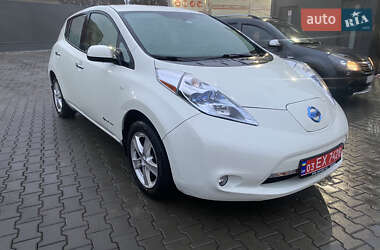 Хэтчбек Nissan Leaf 2012 в Черновцах