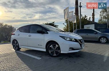 Хэтчбек Nissan Leaf 2020 в 