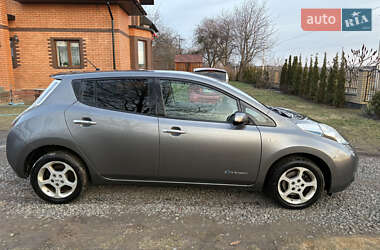 Хетчбек Nissan Leaf 2015 в Луцьку