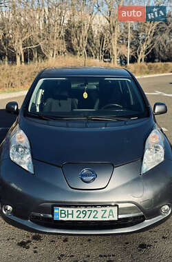 Хетчбек Nissan Leaf 2015 в Одесі