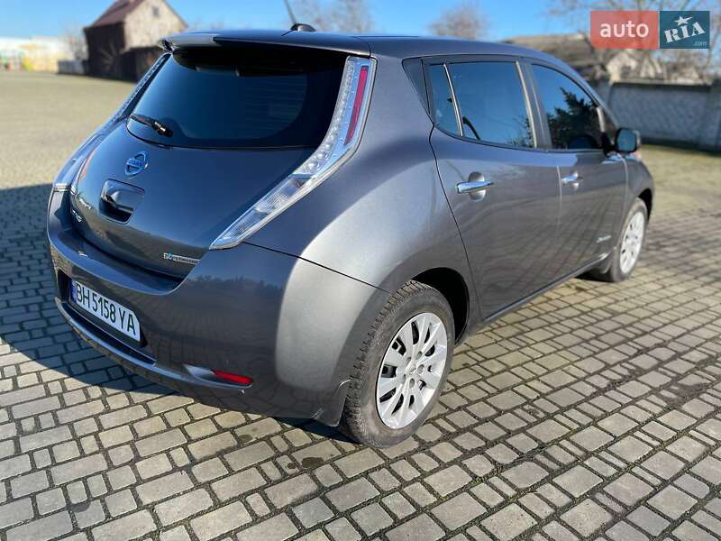 Хэтчбек Nissan Leaf 2015 в Одессе