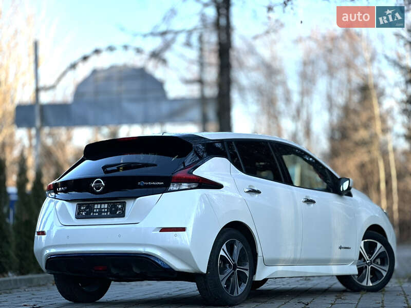 Хэтчбек Nissan Leaf 2019 в Дрогобыче
