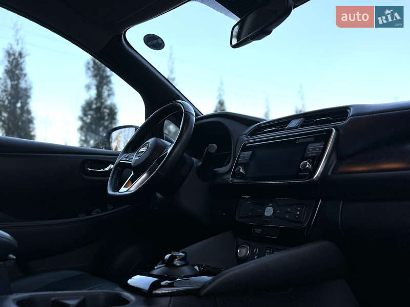 Хэтчбек Nissan Leaf 2019 в Дрогобыче