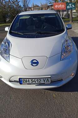 Хетчбек Nissan Leaf 2014 в Ізмаїлі