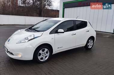 Хетчбек Nissan Leaf 2015 в Житомирі