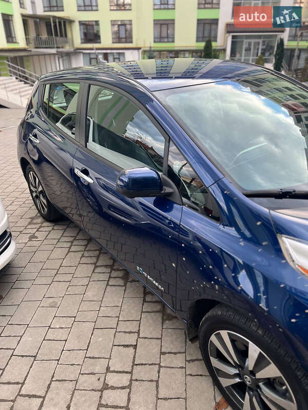 Хетчбек Nissan Leaf 2016 в Запоріжжі